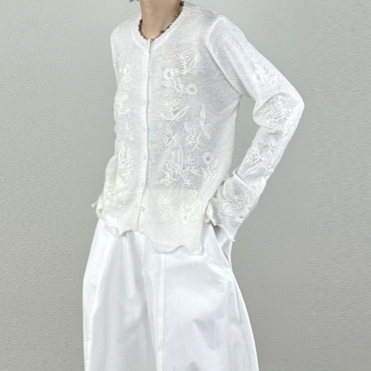 温柔感刺绣花边针织开衫