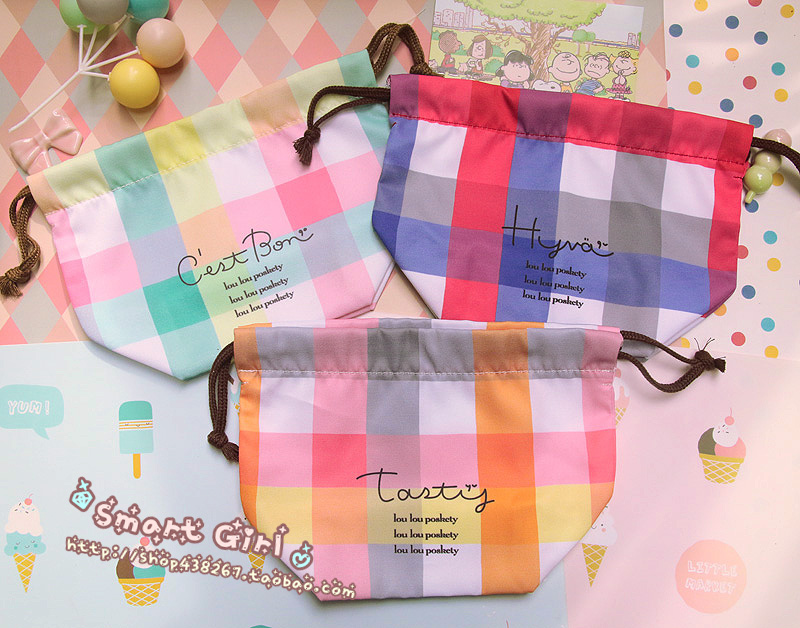日单。Q-LIA 超美！ 彩色格纹 字母 抽绳 束口袋收纳袋-3色~