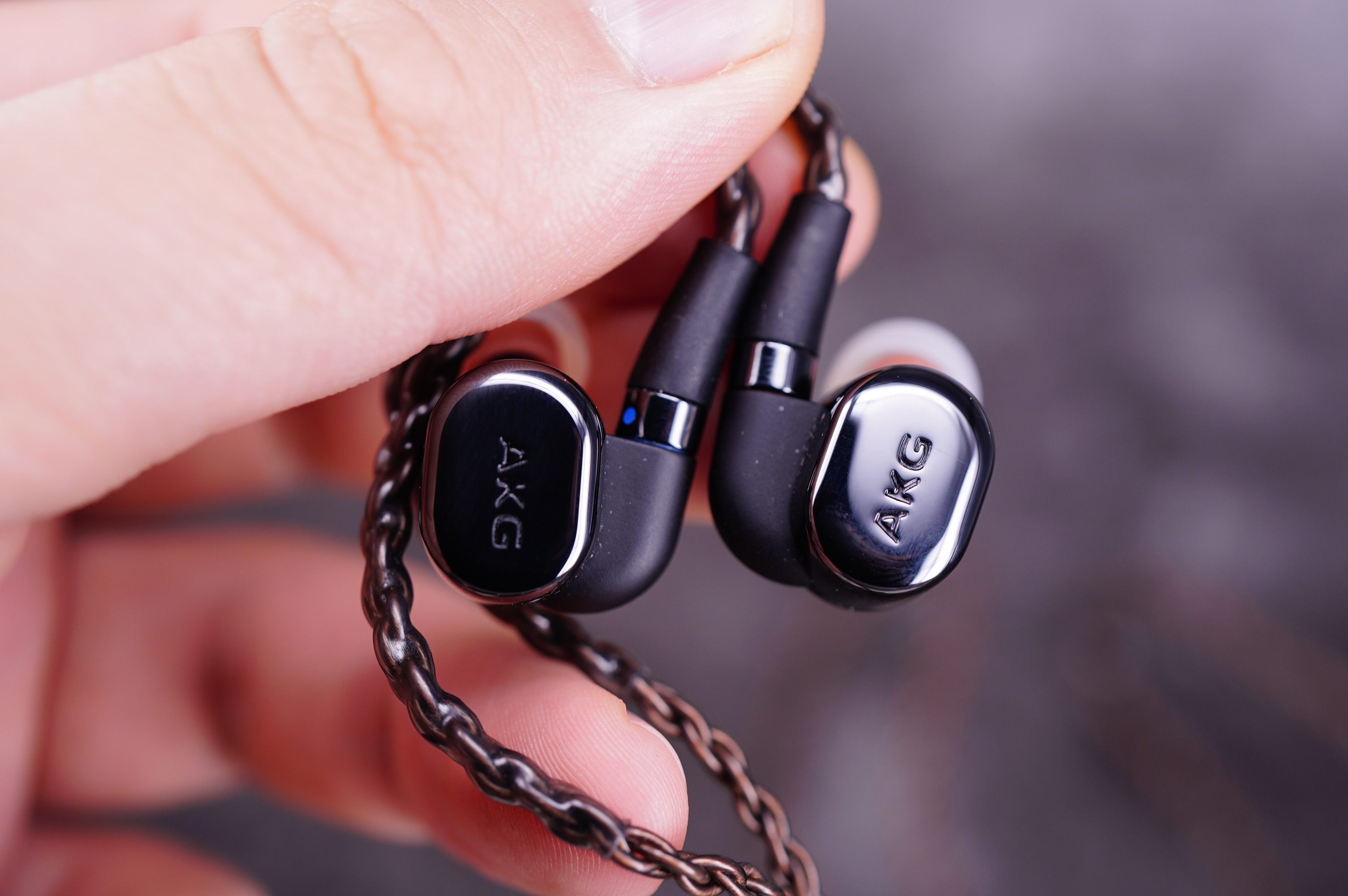 二手akg/爱科技 n5005挂耳式蓝牙线控5单元旗舰耳机