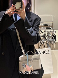 猫七大人小众设计饭盒包2023新款气质高级感手提凯莉包女斜挎包