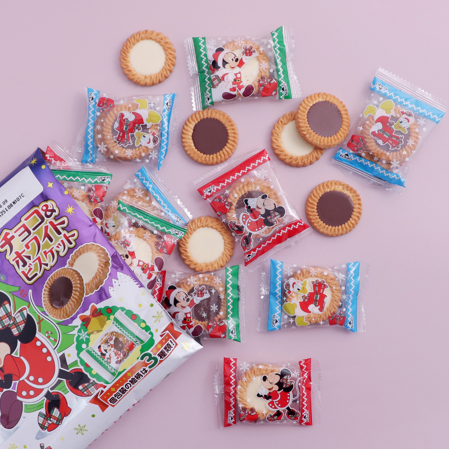 日本进口零食布尔本迪士尼巧克力奶油味曲奇饼干圣诞节送女生礼物