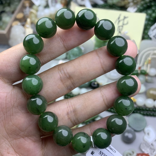 和田玉碧玉手串和田玉碧玉辣菠菜绿精品辣绿手串12mm左右