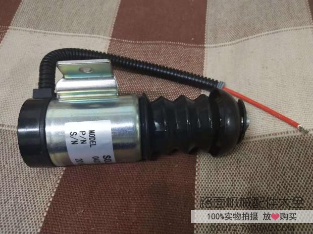 德国道依茨DEUTZ柴油发动机原装配件BFL914熄火电磁铁04234303