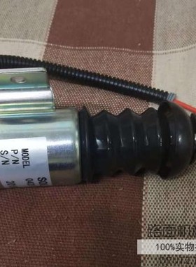 德国道依茨DEUTZ柴油发动机原装配件BFL914熄火电磁铁04234303