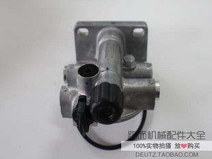 德国道依茨发动机配件BFM2012手油泵04506917沃尔沃240挖掘机