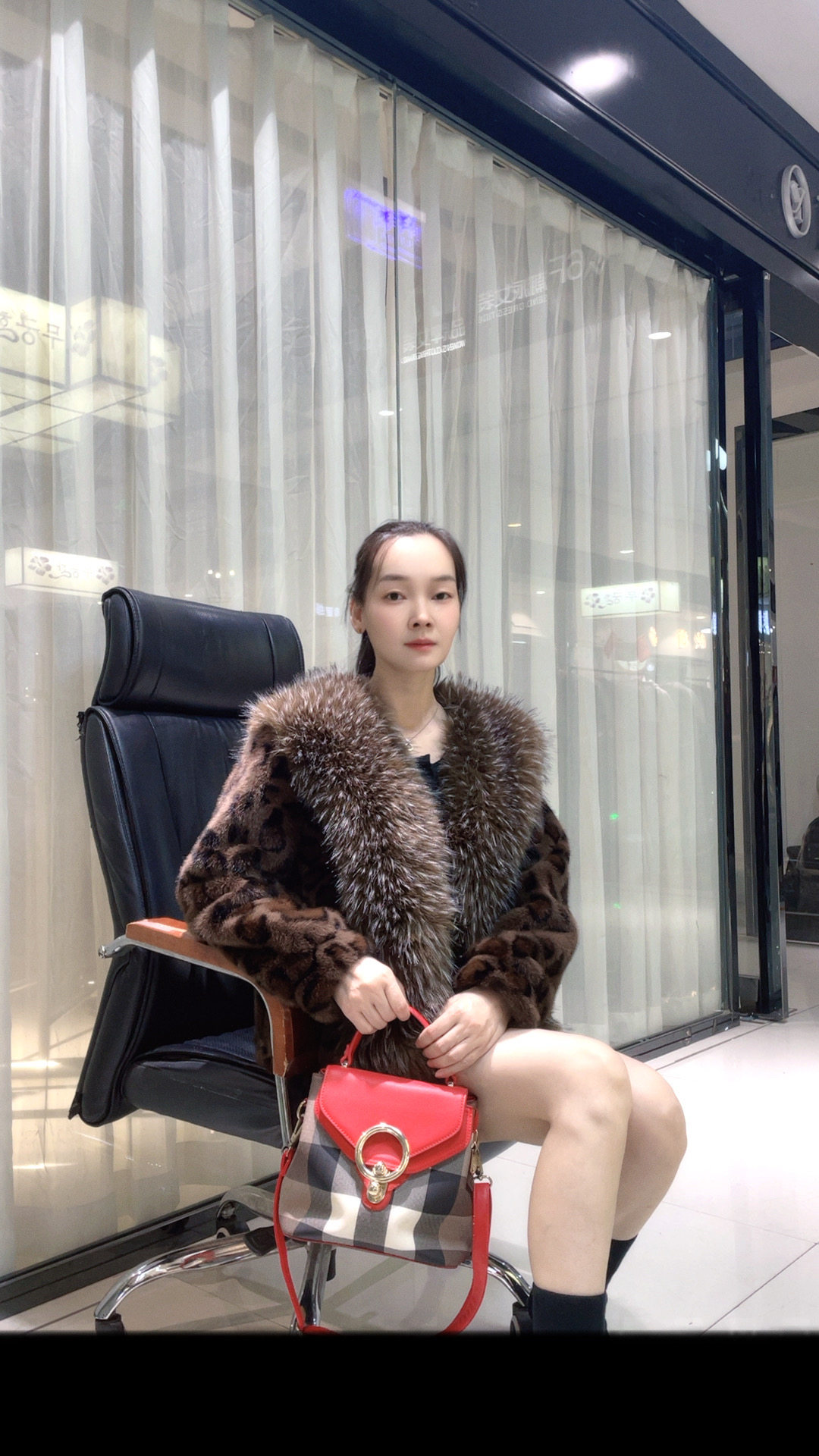 新款欧美风外套女短款豹纹大牌环保米兰貂欧貂绒时尚大毛领