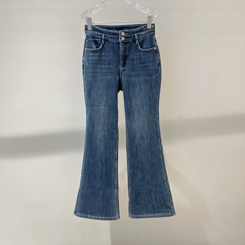 高腰百搭修身显瘦微喇叭牛仔裤女