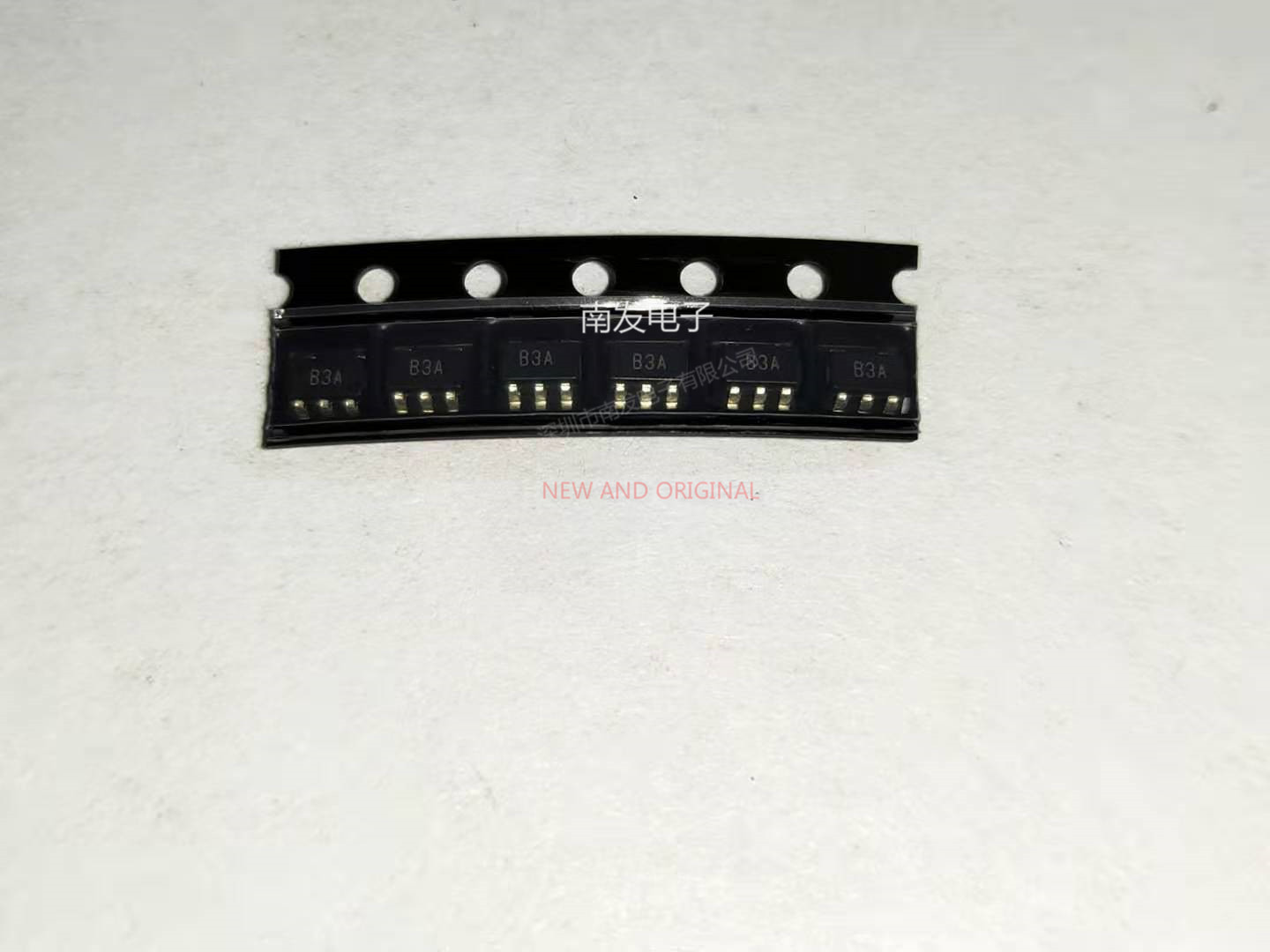 AD8605ARTZ-REEL7 AD8605ART SOT23-5 丝印B3A 线性放大器IC全新