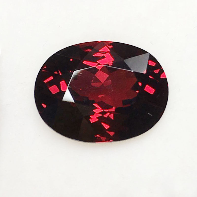 天然镁铝榴石超大颗无暇闪耀满火彩9.5克拉