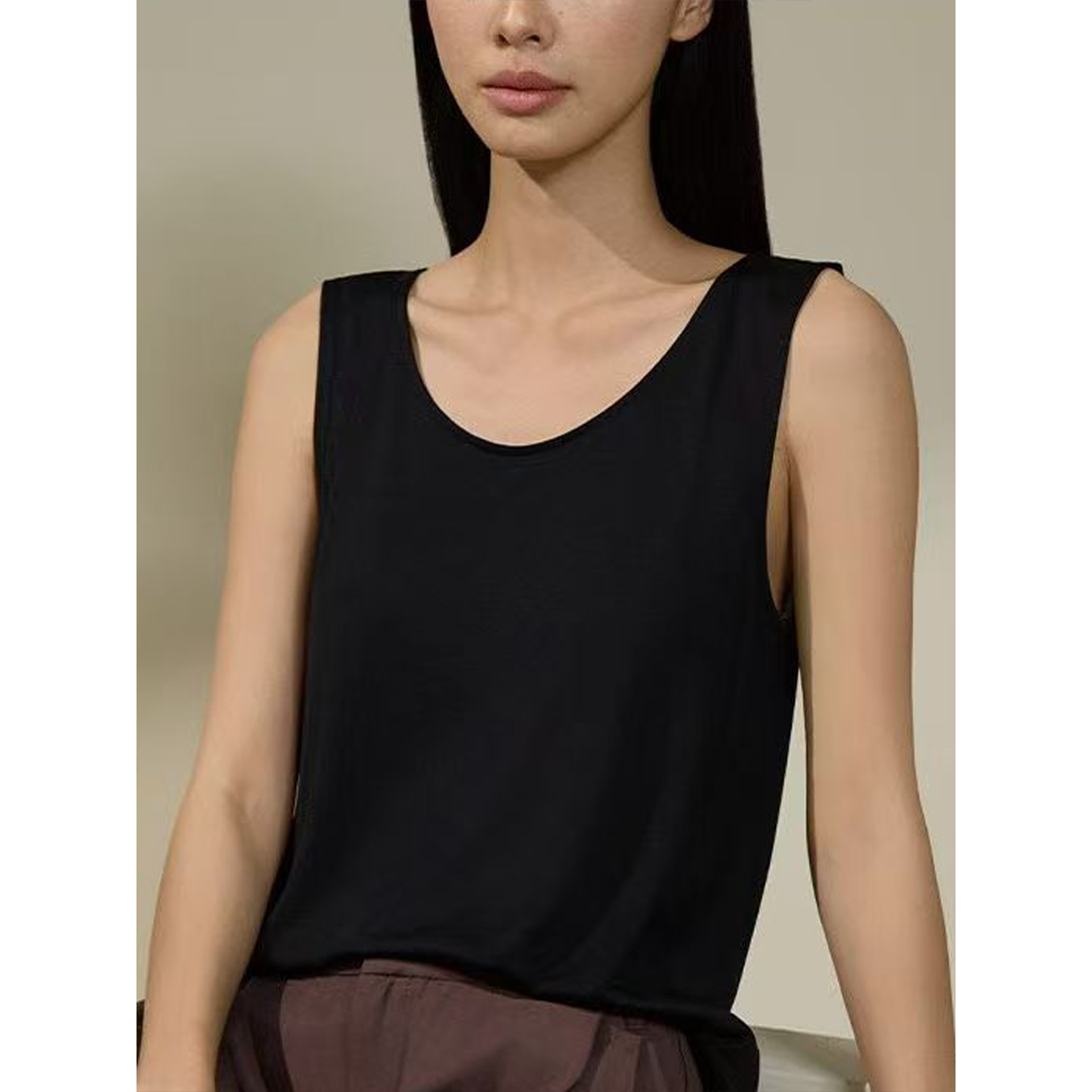 Fimage有致 大圆领显瘦百搭吸湿透气桑蚕丝正肩背心230008