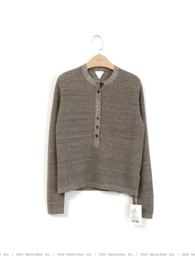 BBE礼贝 休闲百搭52支羊毛麻圆领纽扣亨利领针织套头上衣3032