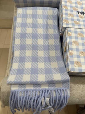 Twoi国内北京正品代购格子羊毛围巾不支持退换