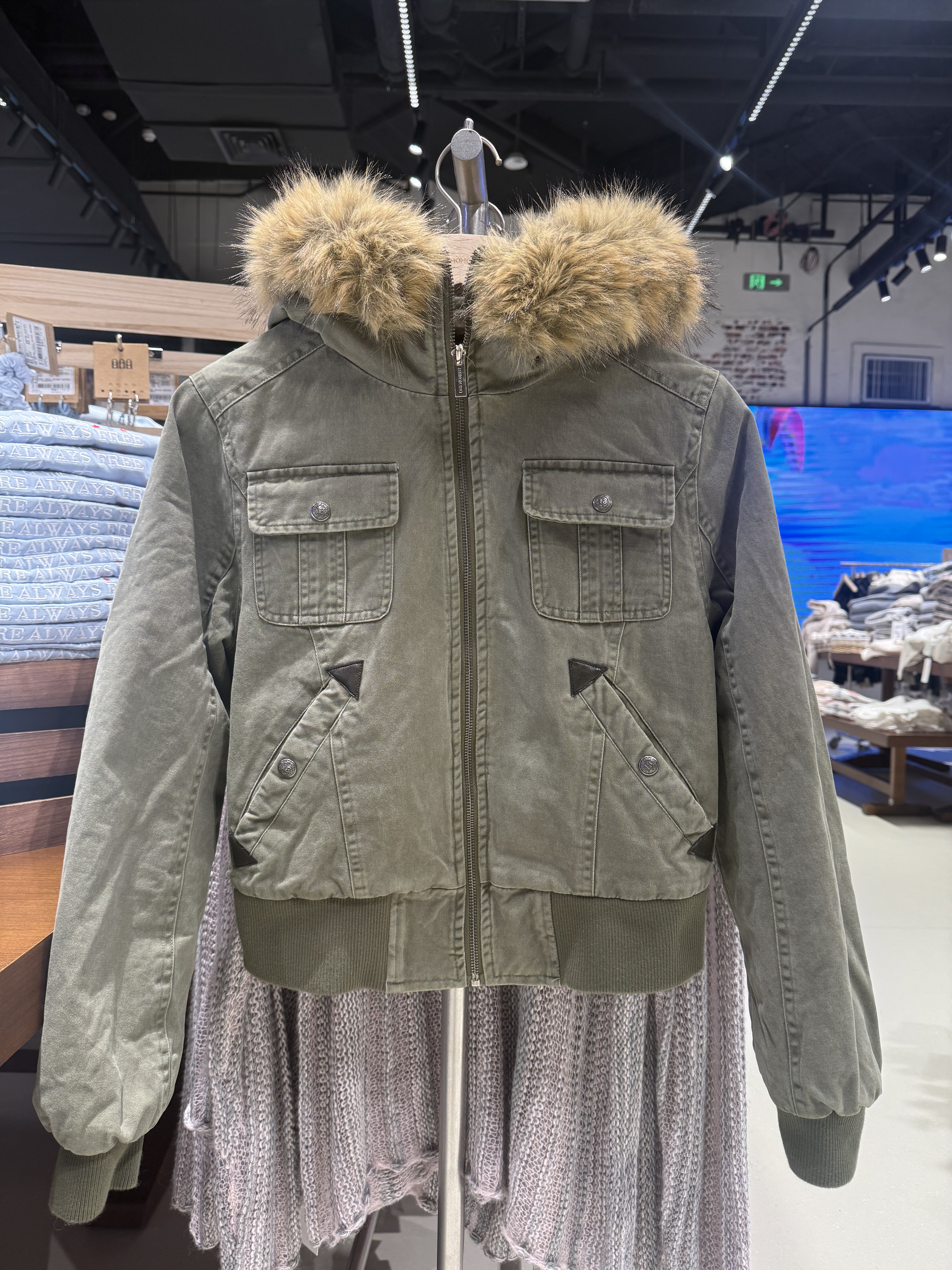 OM one moment国内正品代购短款薄棉外套不支持退换