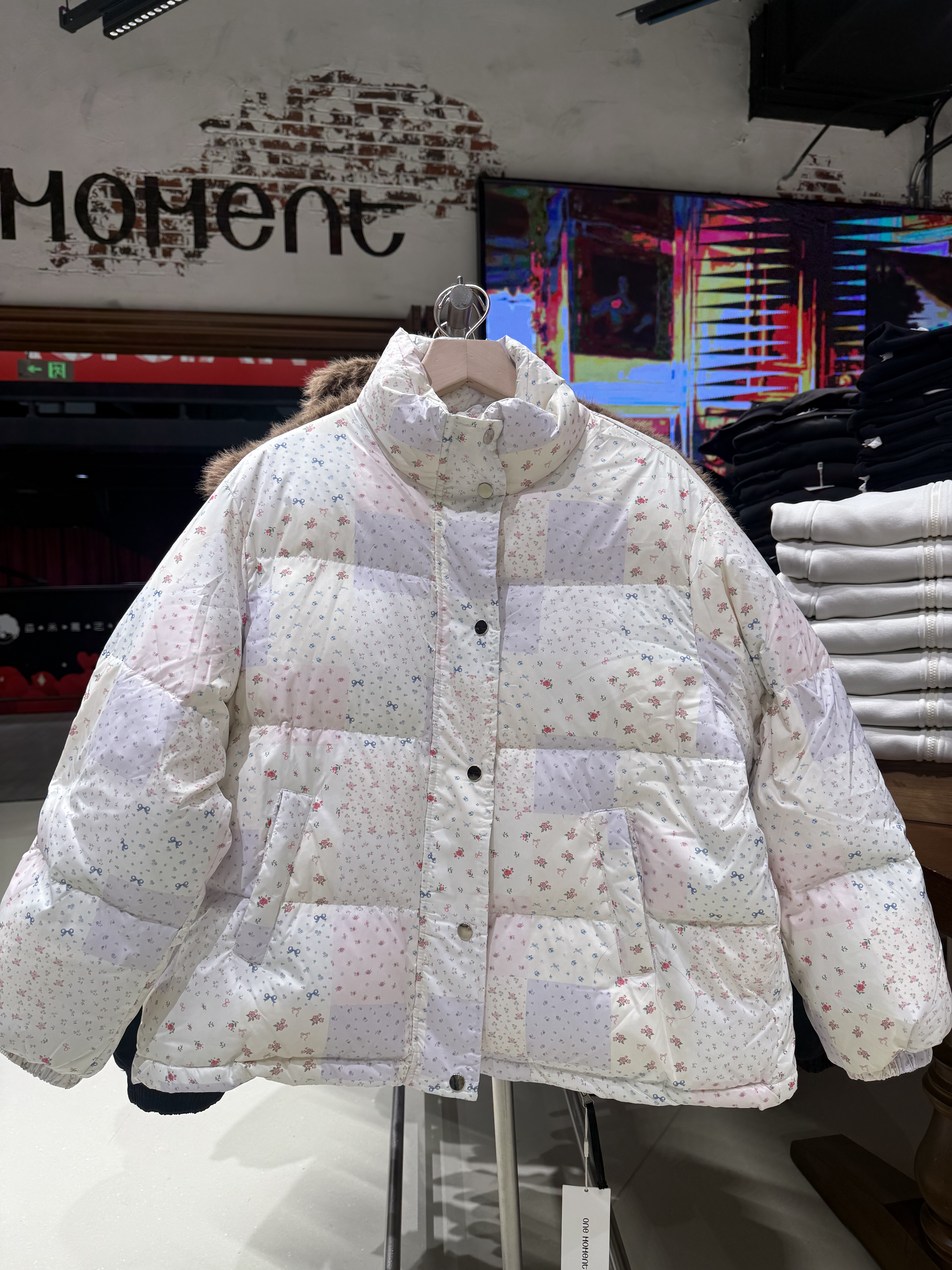 OM one moment国内正品代购甜美碎花羽绒服不支持退换