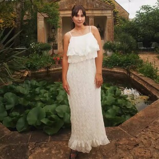 【泰国代购】设计师品牌 Janesuda 吊带荷叶边度假气质连衣裙长裙