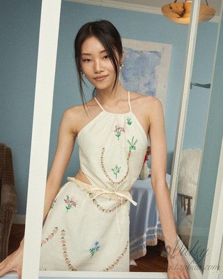 挂脖棉麻显瘦露腰露背度假连衣裙