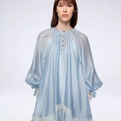 蕾丝拼接贵族气质连衣裙短裙