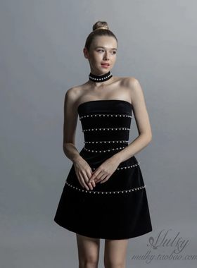 淑女气质丝绒裹胸珍珠连衣裙礼服