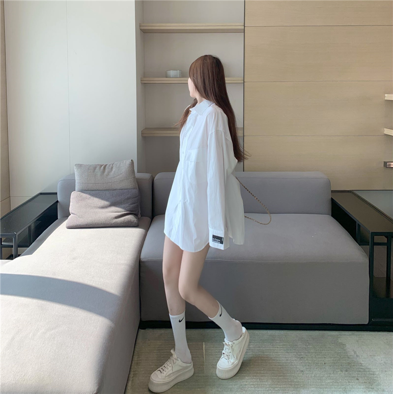 Real price western style loose Korean shirt with medium and long swallow tail hem Long Sleeve Shirt