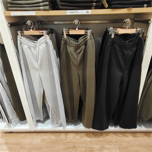 送运费险，有实拍春秋情侣款卫裤