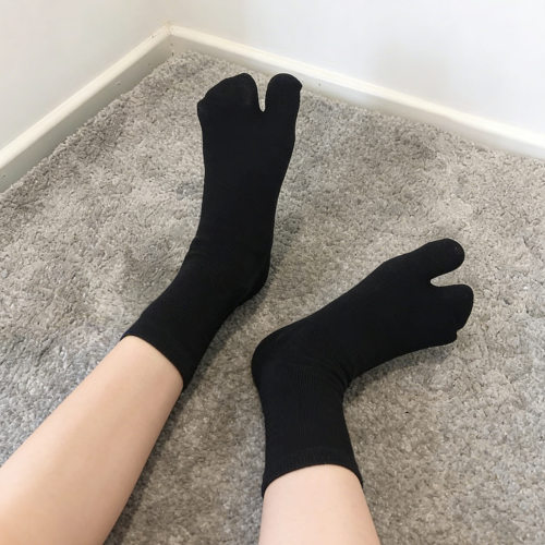黑色百搭分趾袜子女中筒tabi