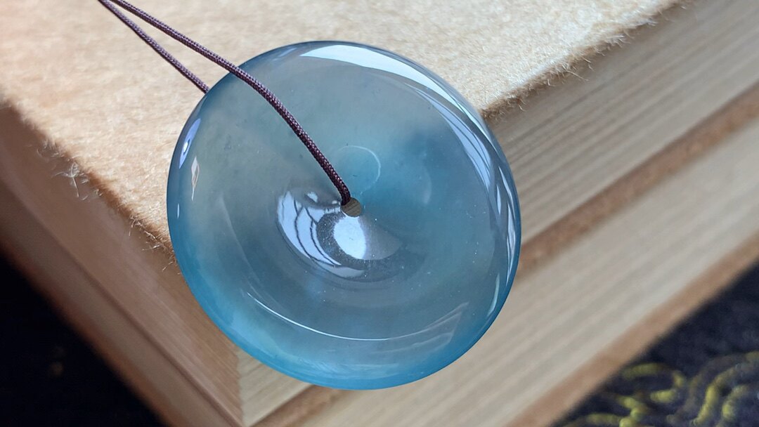 一号冰种蓝水平安扣，起荧，尺寸27.2*4.6mm
