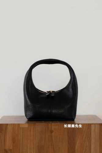 2021年春季韩国手工设计感女包