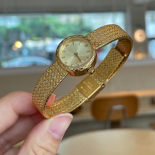 小巧精致中古手表女小众女式表2025新款高颜值女士复古女款女表金