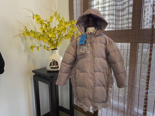卡拉美新款女童蕾丝勾花中长款羽绒服加厚白鸭绒100码110码130码
