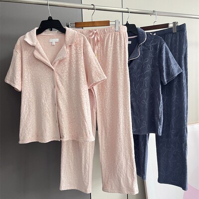 0446缘单~女士柔软舒适压花双面绒短袖上衣长裤宽松家居服套装
