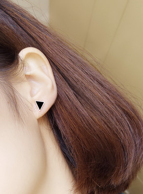极简款几何黑色白色三角形钛钢耳钉耳环男女同款简约百搭大气耳饰