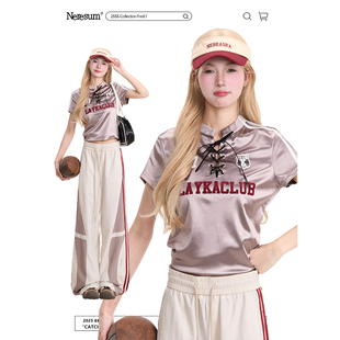 NERESUM复古运动风缎面绑带短袖 设计感小众球衣T恤 女字母印花美式