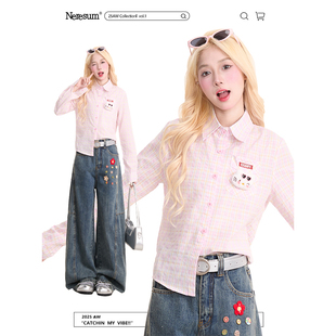 NERESUM粉色格纹Kitty猫挂饰长袖衬衫女潮牌秋季高级感短款衬衣