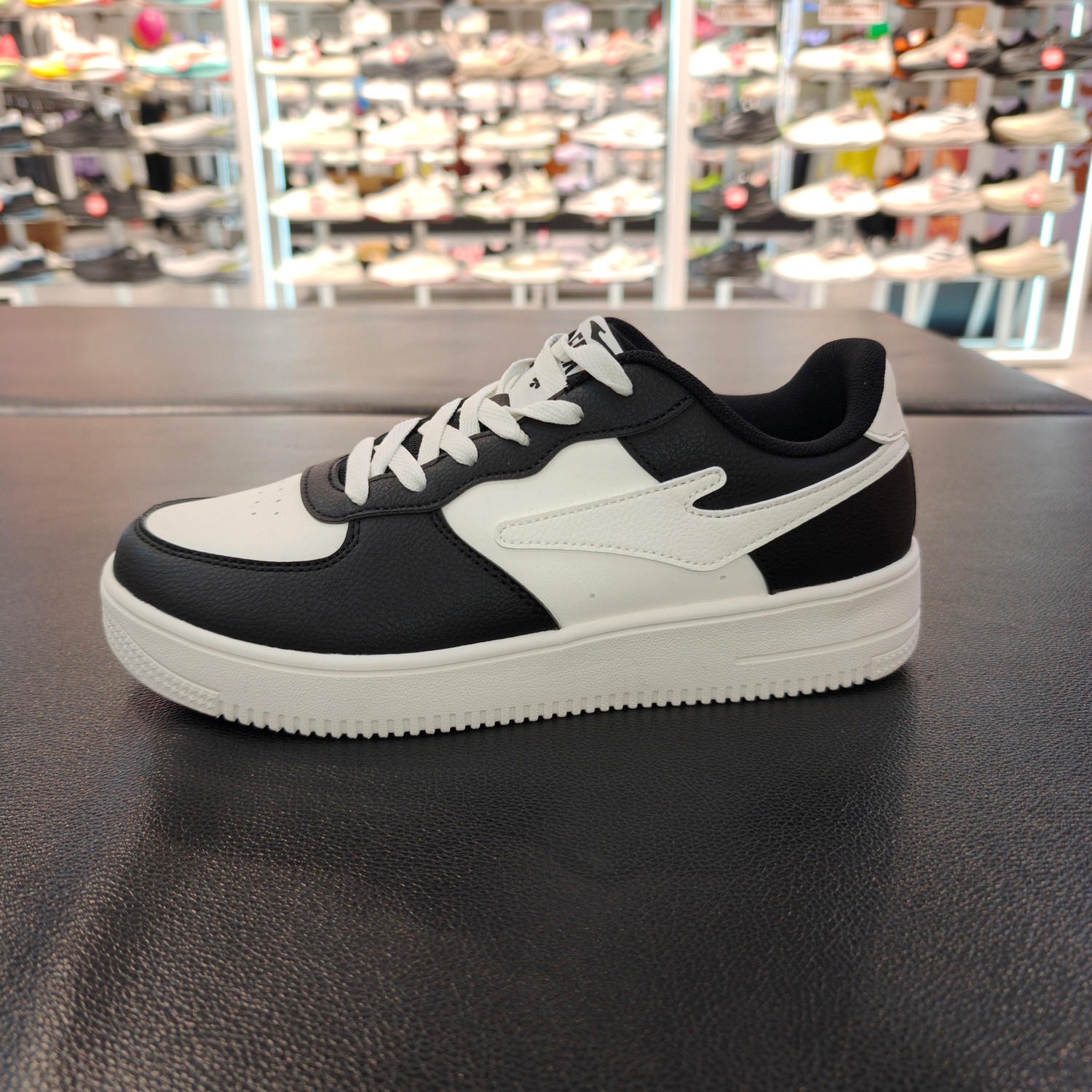 鸿星尔克男滑板鞋2026春季新款黑白板鞋男休闲系带轻便百搭运动鞋,运动鞋new,板鞋,淘宝优惠券,粉丝福利购,淘宝优惠卷