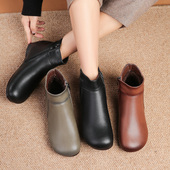 冬季 保暖防滑老人靴子 真皮软底女靴圆头平底中老年短靴加绒妈妈鞋