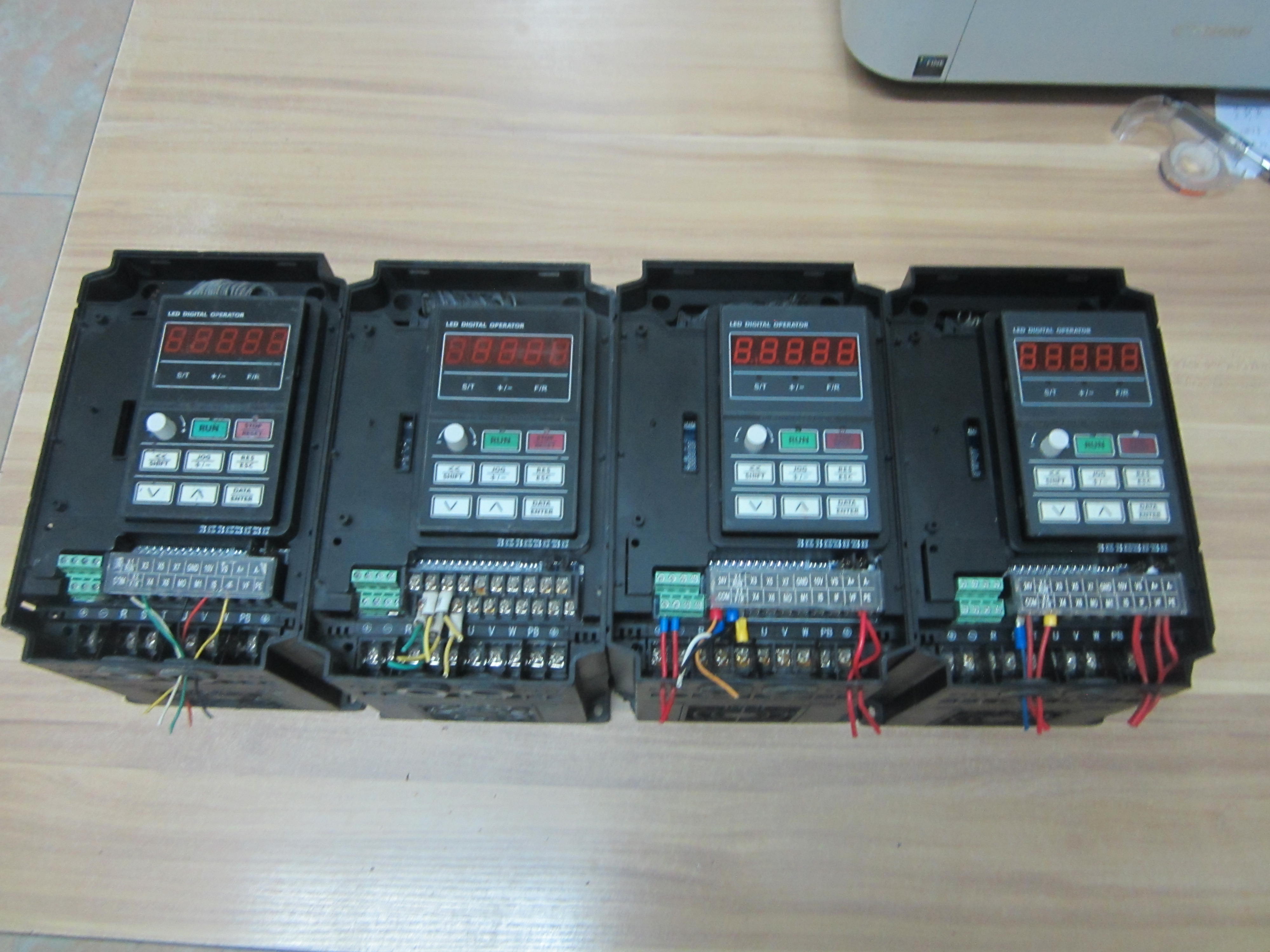 EM325A-2R2G-3BB  380V 2.2KW  正弦变频器 拆机 测试包好 二手