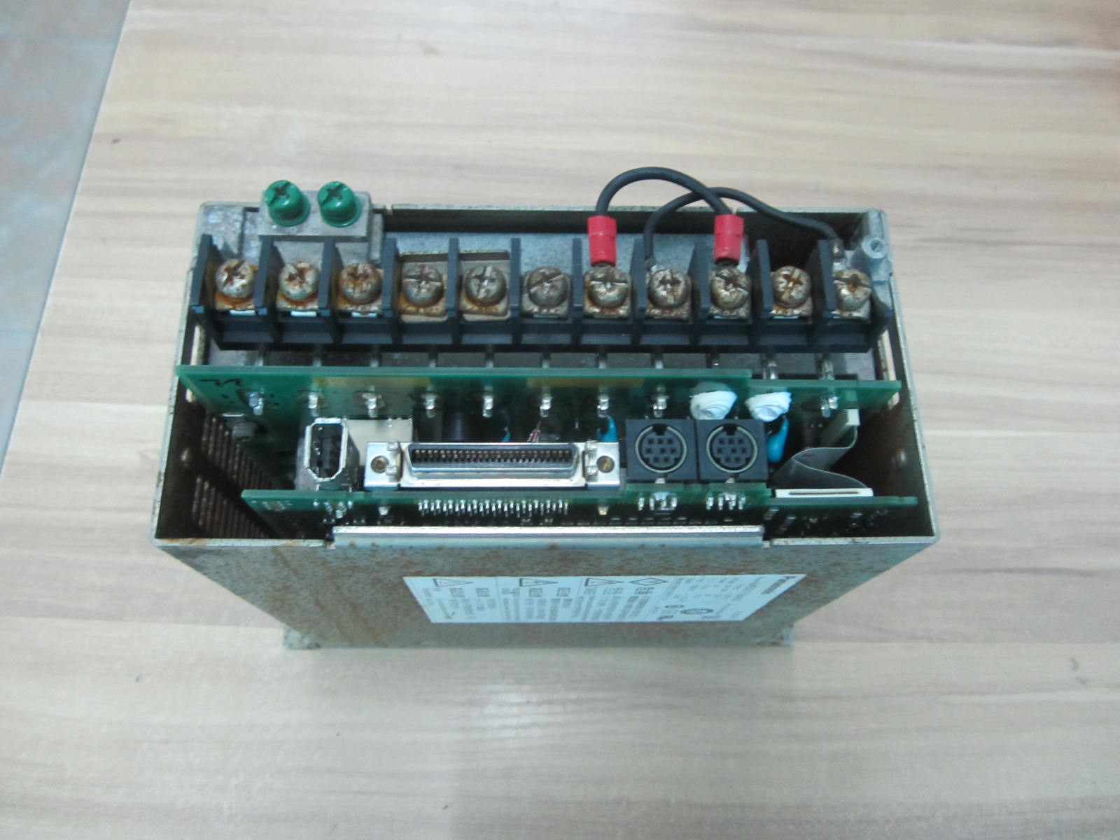 MEDDT7364003 松下伺服电机驱动器 A4 2.5KW 少盖无面板 配件价出 外观不好 板子还可以