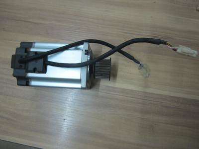 MHMD082P1U MSMD082P1U  松下 A4 原装伺服电机 750W 包好 8新