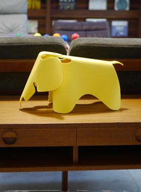 Charles&Ray Eames 设计  Elephant 黄色迷你小像椅 Vitra产