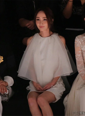 高端定制 明星款超仙梦幻欧根纱拼接小露香肩连衣裙