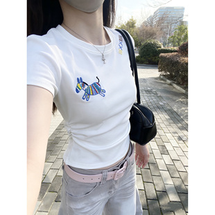 时尚 经典 圆领别致刺绣t恤2026夏季 正肩设计感收腰显瘦韩版 女 短袖
