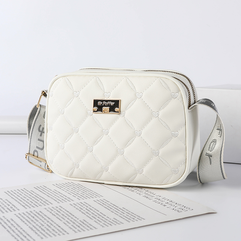 手机包新款时尚百搭斜挎包女菱格绣花潮流妈妈女包包单肩小方包