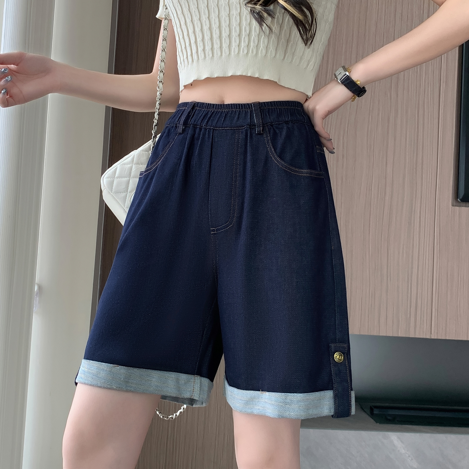 大码女装夏季薄款天丝牛仔短裤女胖妹妹宽松阔腿休闲卷边五分短裤