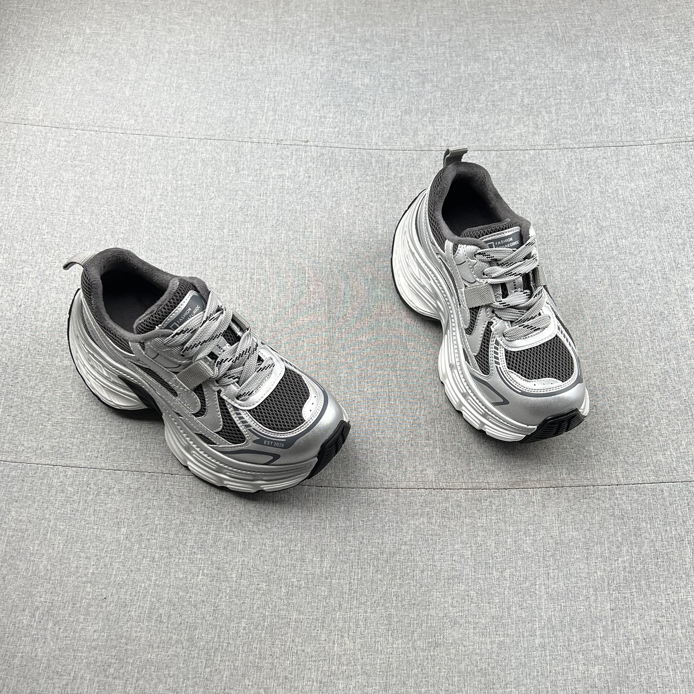 真皮拼接加绒厚底增高老爹鞋女