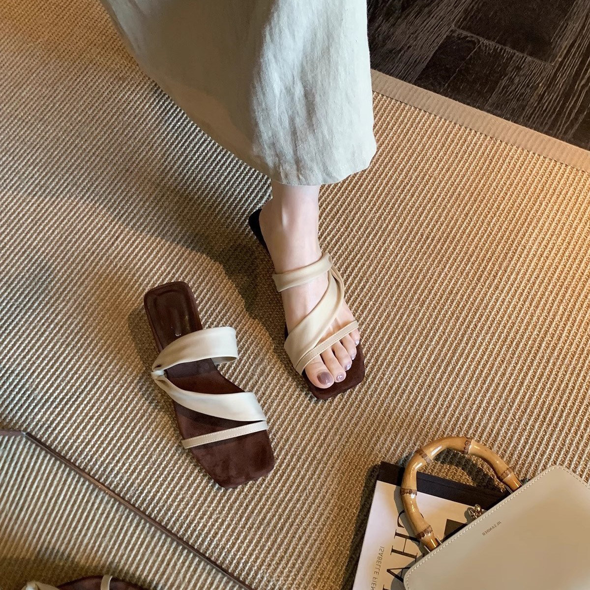 一字带红色法式凉拖鞋仙女鞋外穿2025新款夏季气质配裙子凉拖鞋女,女鞋,一字拖,淘宝优惠券,粉丝福利购,淘宝优惠卷