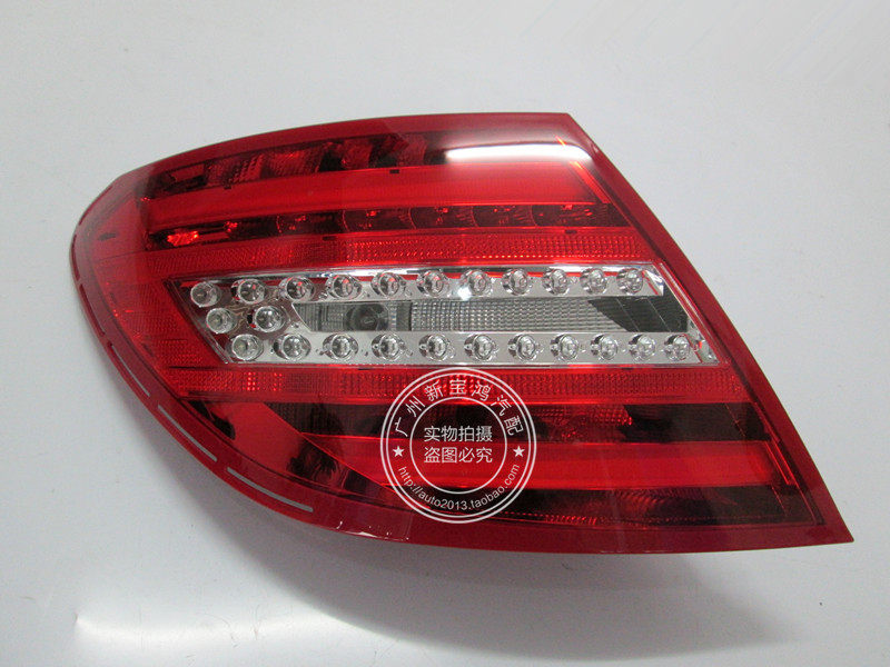 适用于奔驰C级W204 C180 C200 C260 C300尾灯 后刹车灯照明灯LED