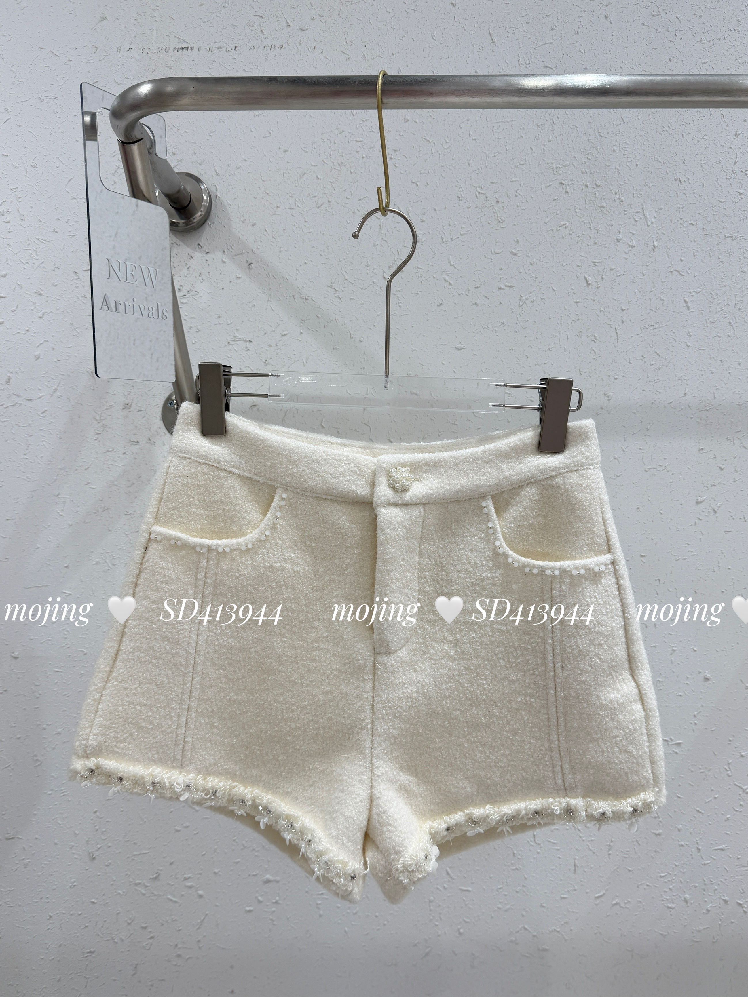 2025精品女装冬裤腿重工亮片花朵钉珠加厚白色毛呢短裤百搭显瘦