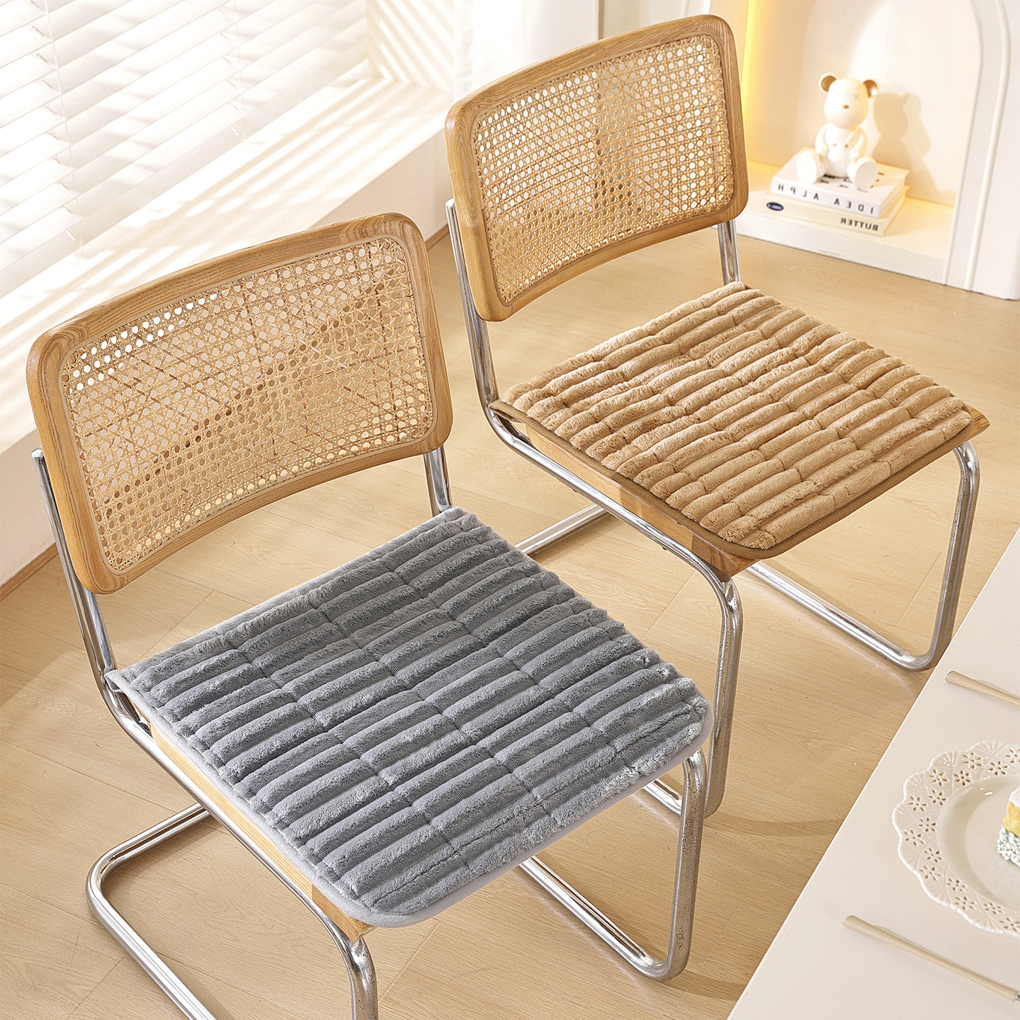 冬季加厚毛绒椅子垫家用餐椅坐垫办公室久坐屁垫保暖实木沙发坐垫