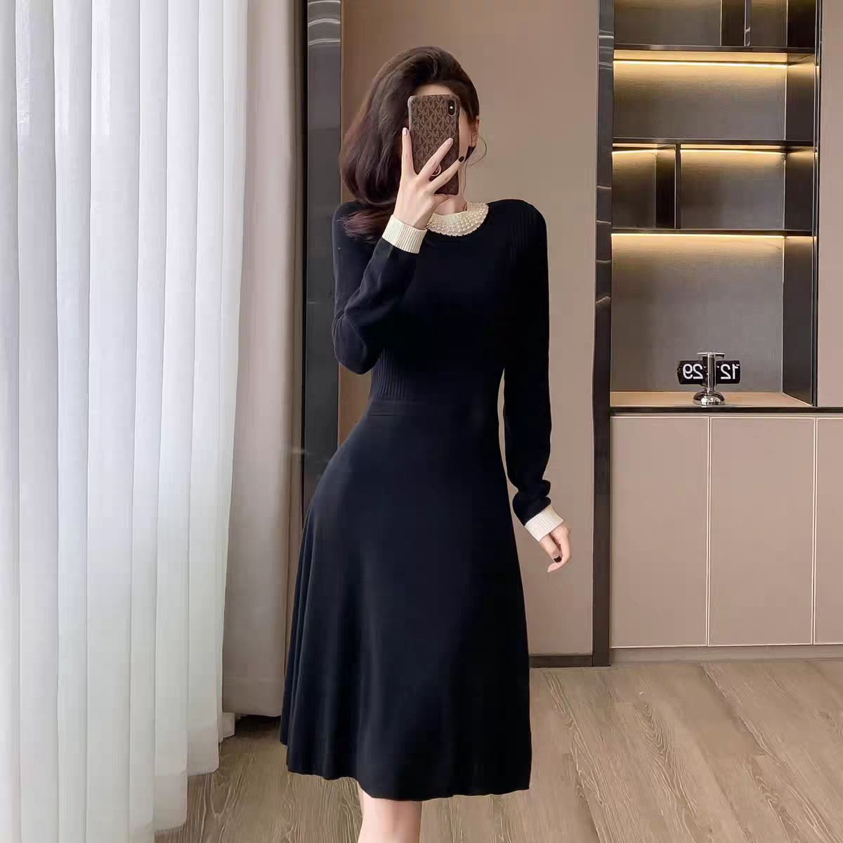 法国小众名媛小香重工珍珠领针织修身连衣裙子女礼服裙2026秋冬