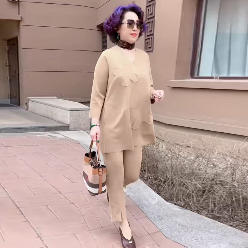 时尚减龄大码空气棉妈妈两件套装
